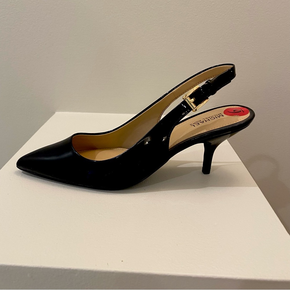 Michael Kors NWT Black Patent leather Slingback Kitten Heel size 6